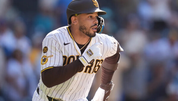 Padres win 4-3 in 11 innings to sweep MLB-leading Brewers
