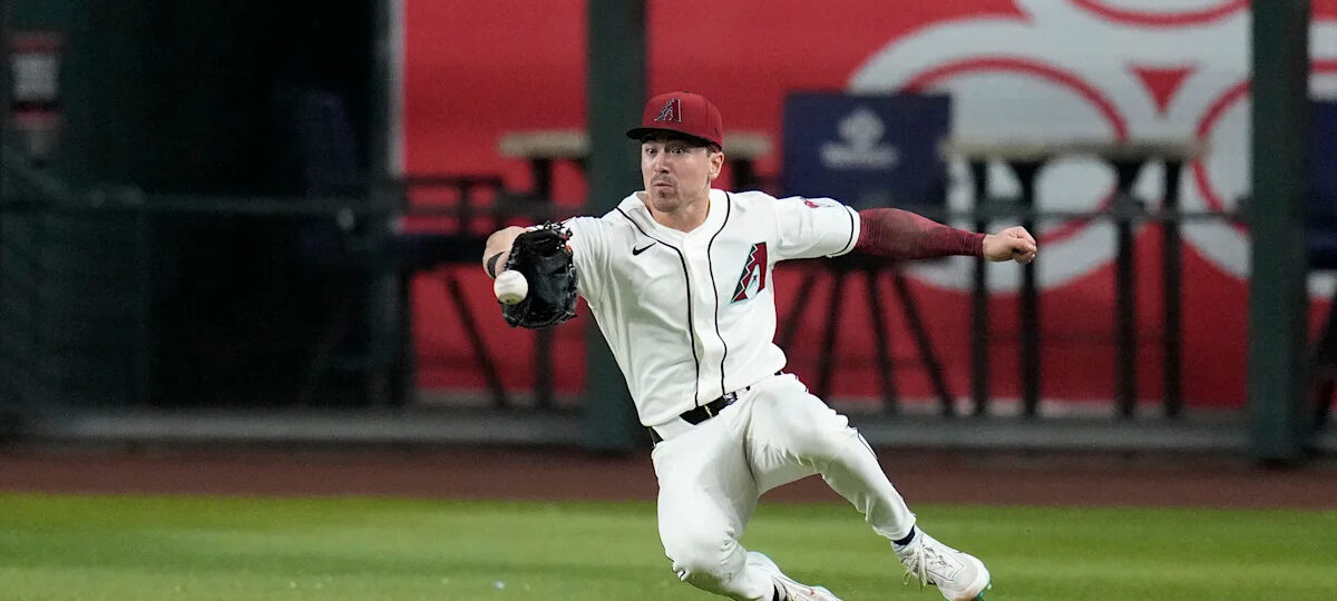 Ryan Waldschmidt hits game-winning 2-run HR with 2 outs in 9th to send D-backs past Cubs 5-4