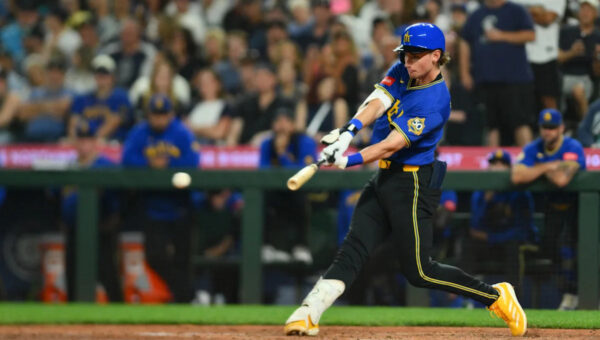 Mariners moving in new direction, demoting top prospect after benching him vs. Yankees