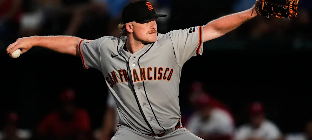 Lee homers twice, Webb tosses 6 shutout innings as Giants deal Rangers 6th straight loss