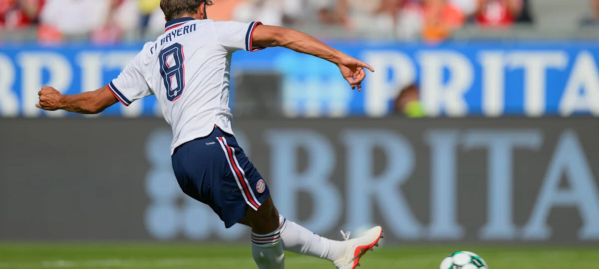Bayern Munich’s deep lying playmaker — why Tom Bischof picked the number 8?