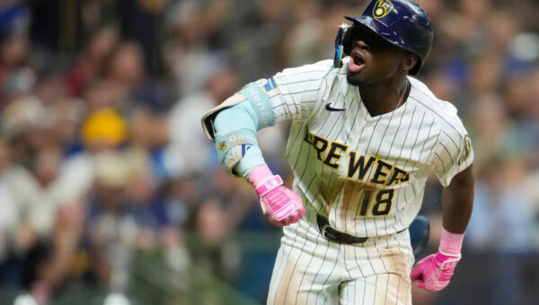 What channel is Brewers vs Cubs on tonight? Time, TV, streaming
