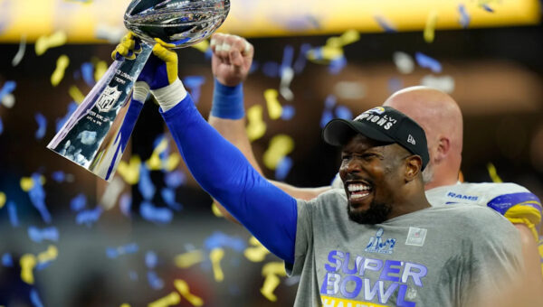 BREAKING: Cowboys sign Super Bowl 50 MVP & 8-time Pro Bowl LB Von Miller