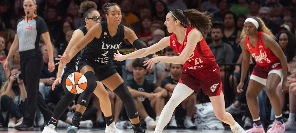 How many points did Caitlin Clark score today in Indiana Fever vs Minnesota Lynx?