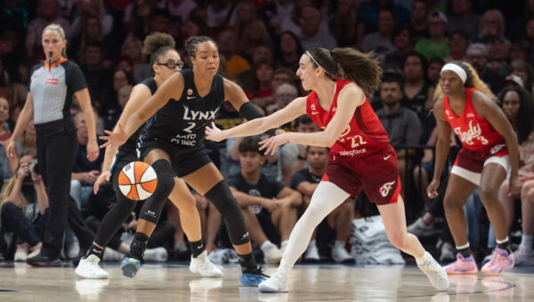How many points did Caitlin Clark score today in Indiana Fever vs Minnesota Lynx?