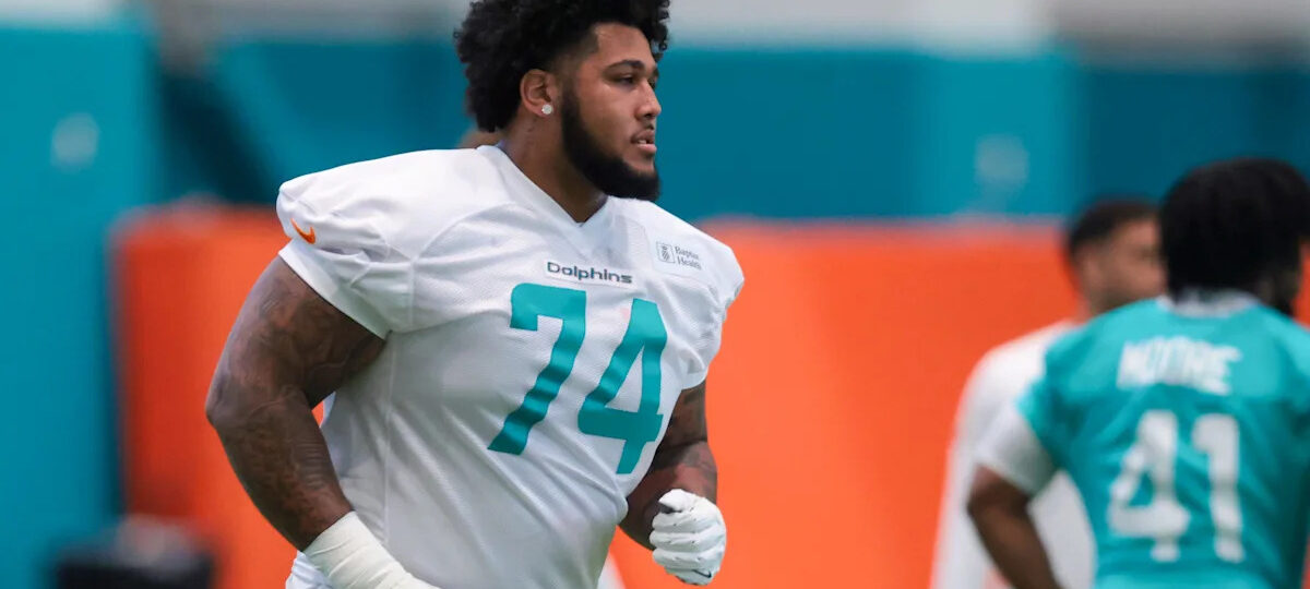 Miami Dolphins training camp mailbag: Jaylen Wright, Ollie Gordon II