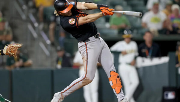 Mayo, CES lead Orioles to 10-inning win over Athletics, 4-3