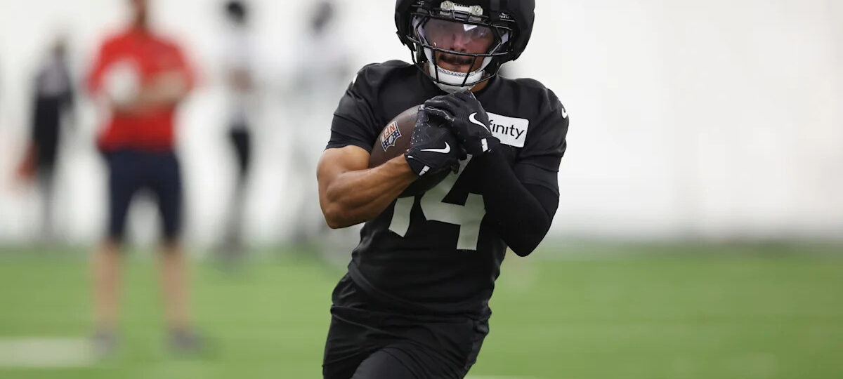 Could UDFA WR Treyvhon Saunders be carving out a role on the Texans' active roster?