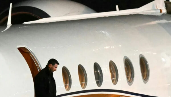 Lionel Messi bids farewell to father who guided his glittering career