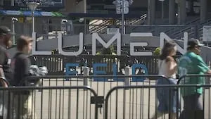 12’s, Seattle businesses get ready for Seahawks home opener