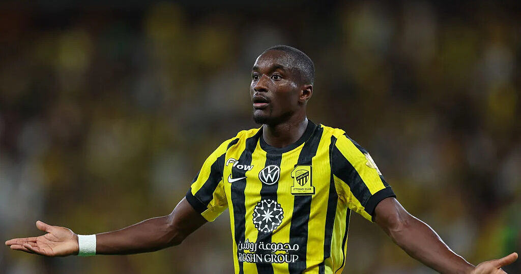 Official: Moussa Diaby back at Leverkusen!