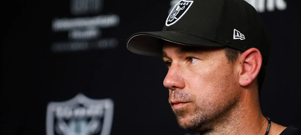 Klint Kubiak's 2-minute “phone calls” habit is winning over Raiders GM John Spytek
