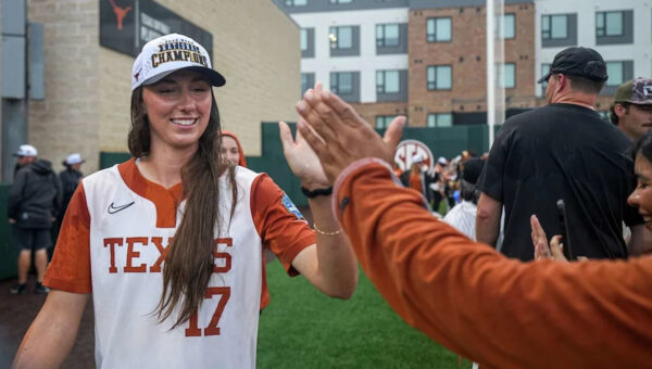 Texas softball starts fall ball Tuesday. How to watch Teagan Kavan, Katie Stewart