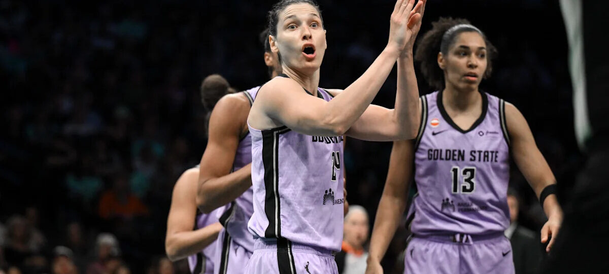 Team USA survives incredible flop attempt by Italian player at FIBA Women’s World Cup