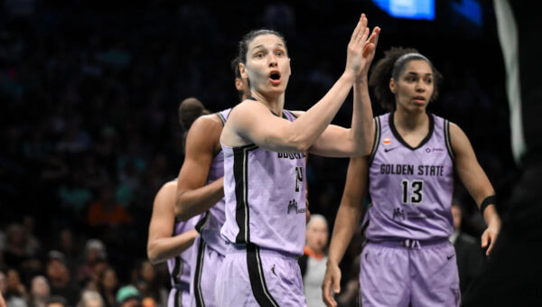 Team USA survives incredible flop attempt by Italian player at FIBA Women’s World Cup