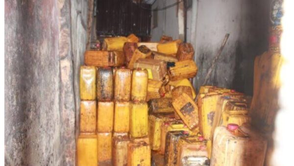 Lagos Govt warns residents against adulterated palm oil