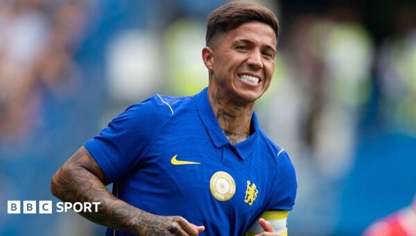 Man City agree £125m fee for Chelsea’s Fernandez