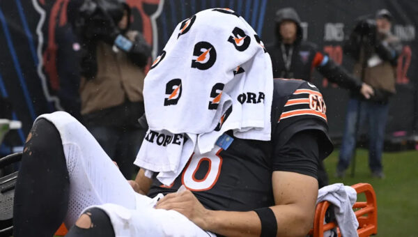 Bears’ Caleb Williams gets injury timeline update after exact hamstring issue revealed