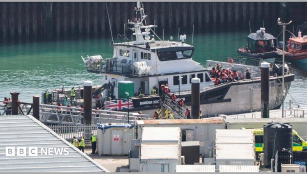 Arrests as migrant boat reaches UK unintercepted
