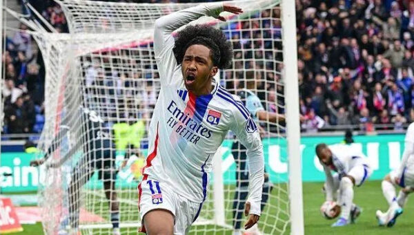 Palace and Sunderland battling for £30m Fofana