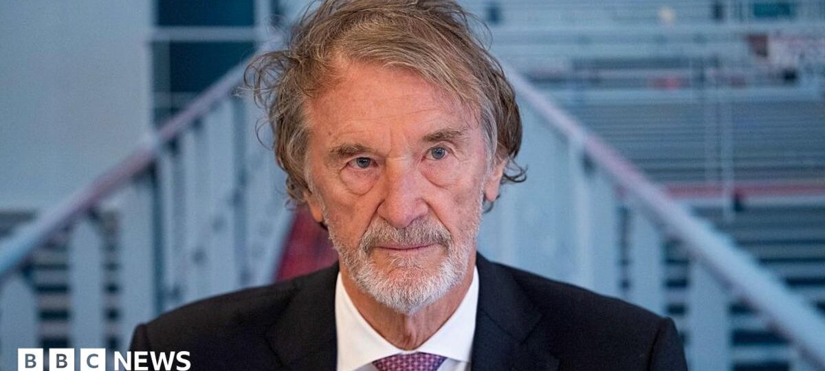 Billionaire Man United owner says he has lost confidence in the UK