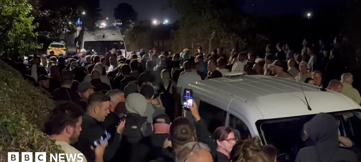 Watch: Anti-migrant boat protesters block roads in Portsmouth