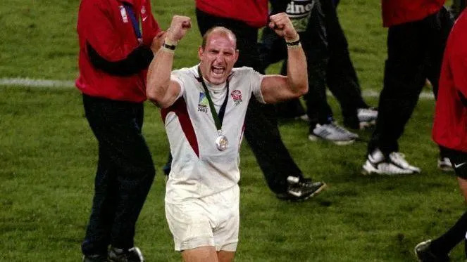 Ex-England captain Dallaglio to sell World Cup winner's medal