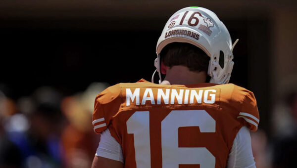 How relatives' NFL experience helped shape Texas QB Arch Manning, UTSA's Owen McCown
