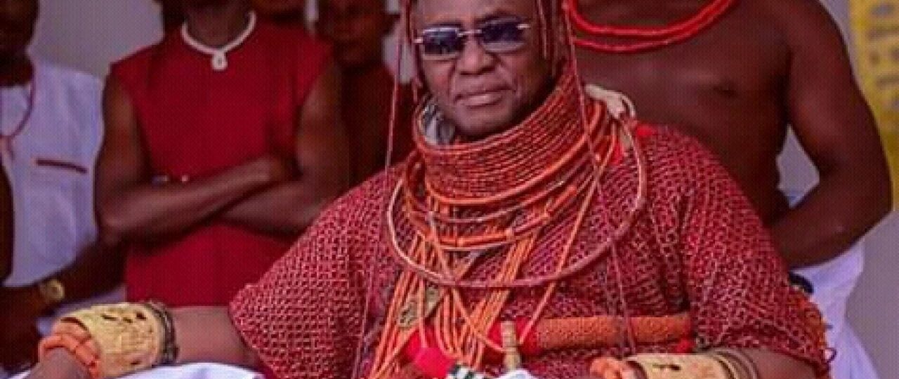 Oba of Benin suspends royal praise singers over performance at Igbinedion’s birthday