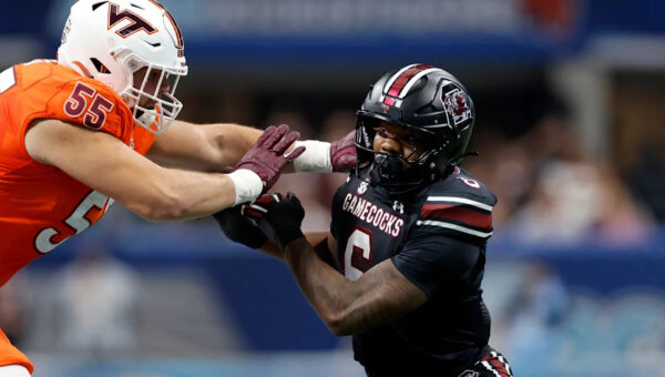 SEC, South Carolina suspend Dylan Stewart one game