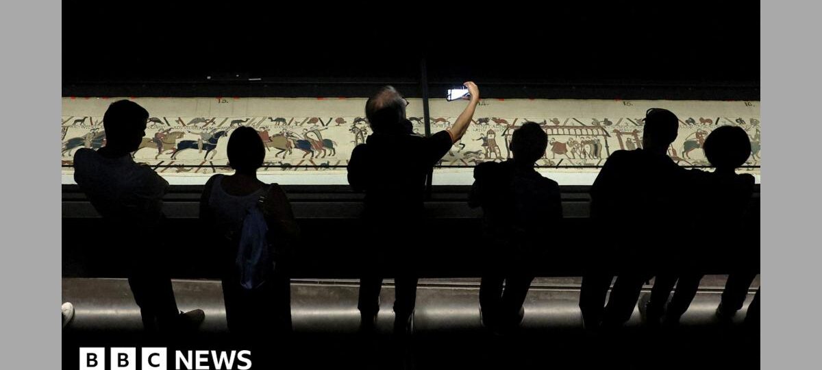 British Museum bans visitors from photographing Bayeux Tapestry