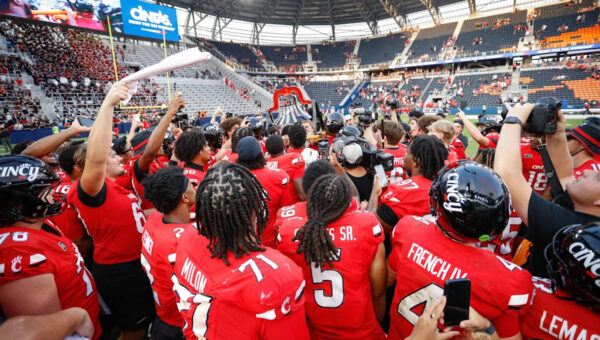 Cincinnati snatches final Victory Bell from Miami (OH), 35-31, in dramatic comeback