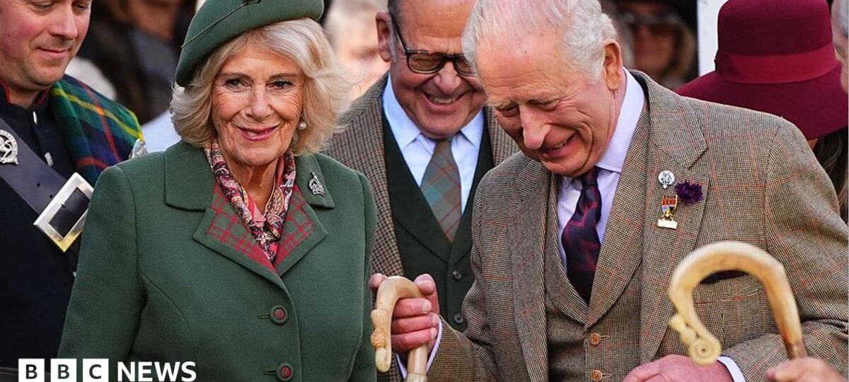King and Queen join Highland games fans at Braemar Gathering