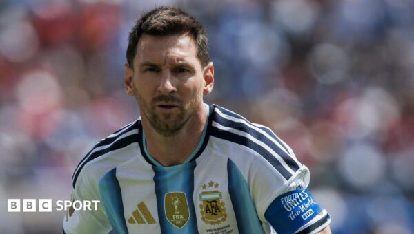 Messi in Argentina squad for farewell against Benin