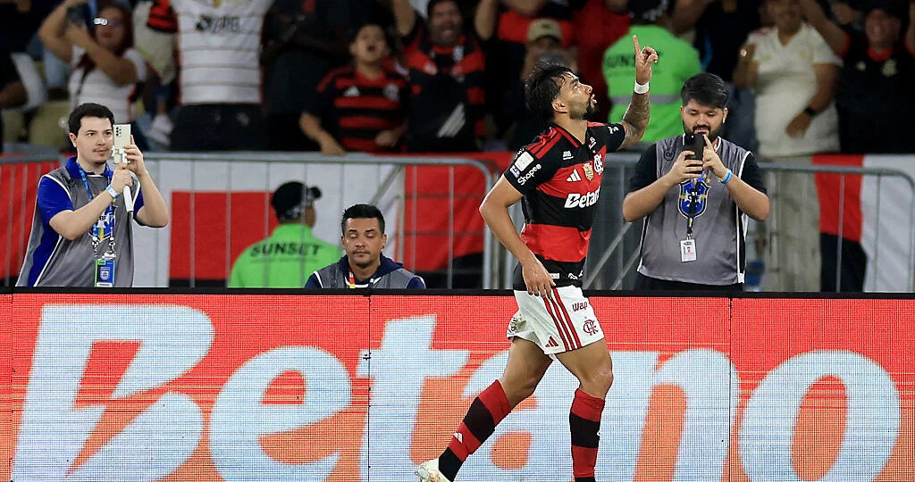 Flamengo beat Mirassol and close in on the Brasileirão lead