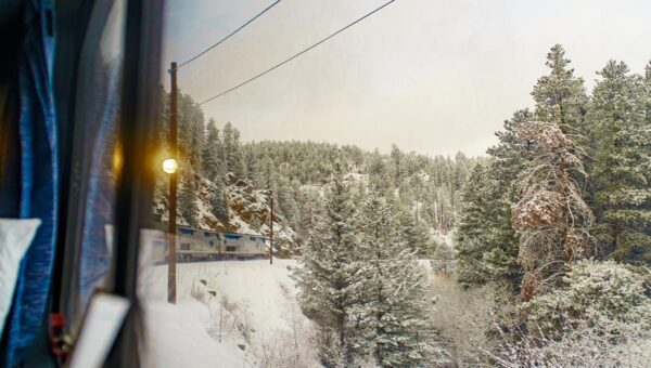 I took a 15-hour Amtrak train from Colorado to Utah. Here's how I spent every hour, from boarding to bedtime.