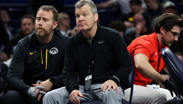 Iowa wrestling earns commitment from three-time Arizona state champion