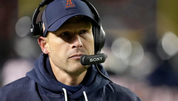 Chicago Bears third-string QB Case Keenum predicts Ben Johnson will retire as the GOAT head coach