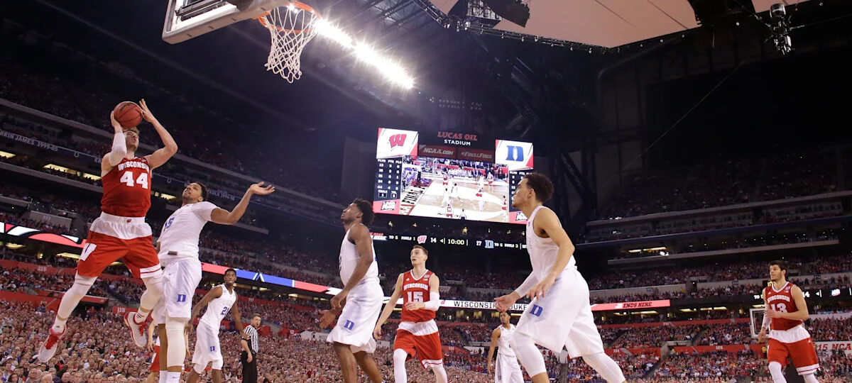 Iconic Wisconsin basketball team recognized as one of Big Ten's best