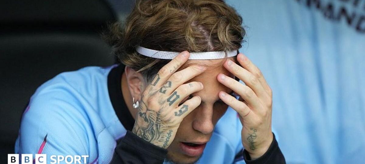 Is Garnacho already at a crossroads at Villa?