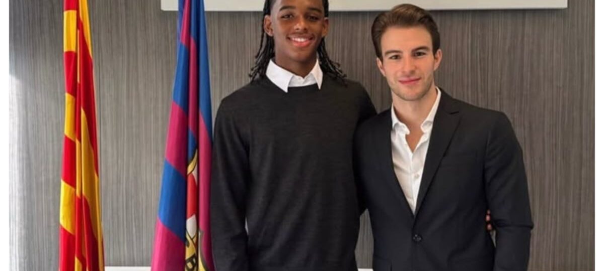 Dany Freire signs for Barcelona