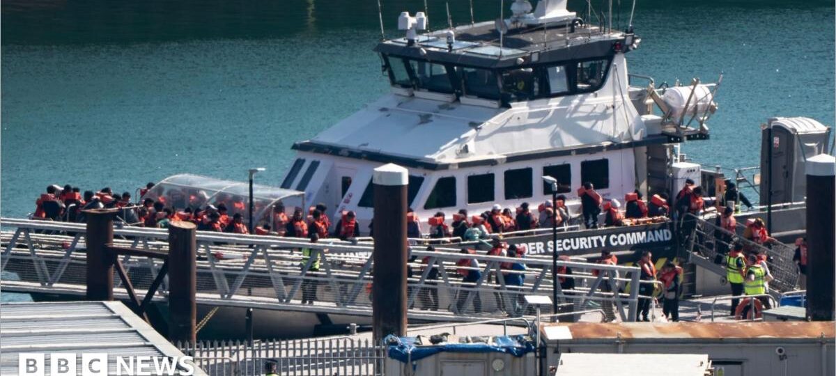 Most migrant arrivals by small boat in single day of 2026