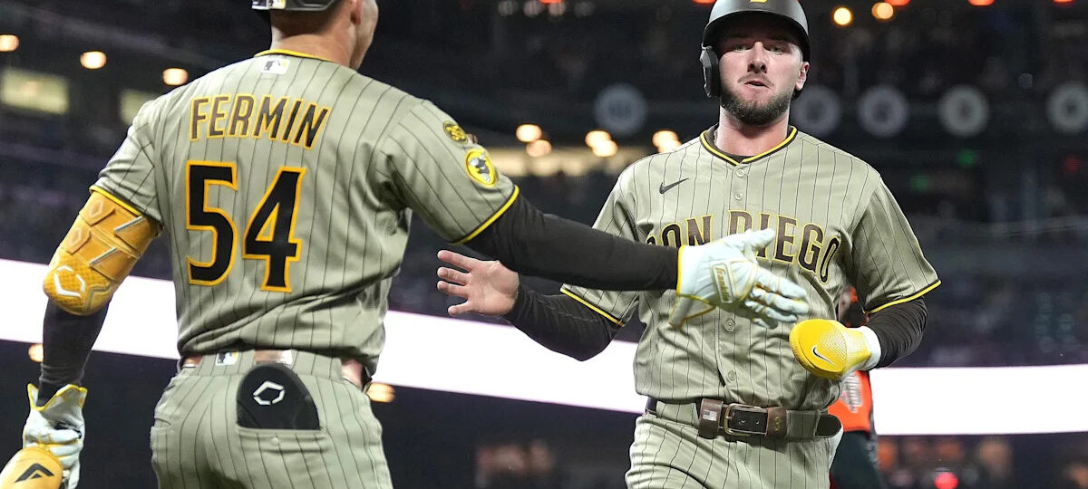 Padres beat Giants, extend win streak to four games