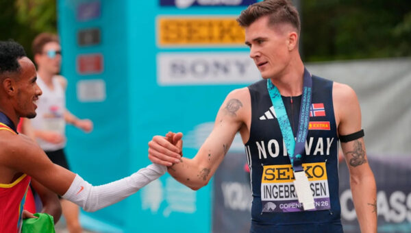 Jakob Ingebrigtsen pipped to gold in thrilling World Road Running Championships