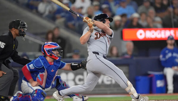 Detroit Tigers bust Blue Jays after being no-hit for 6 innings