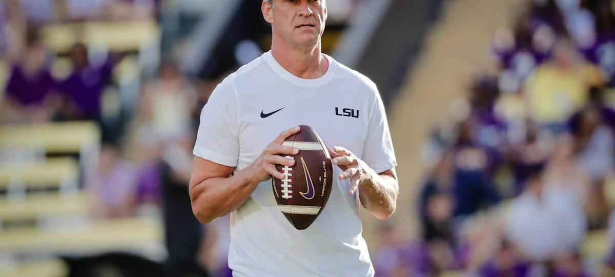 Lane Kiffin greeted by Ole Miss fans with boos, expletive-laden chants during “College Gameday” appearance