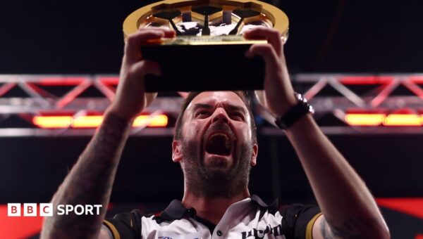 Smith wins World Series of Darts Finals as Littler run ends
