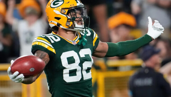 Dolphins keep adding ex-Packers players, sign 2 to practice squad