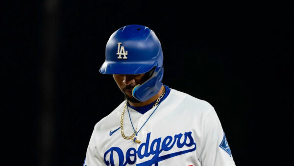 TST Images: Dodgers lose to Cardinals, 13-8, at Dodger Stadium