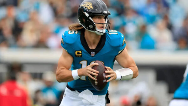 Why Jaguars removed Trevor Lawrence for Nick Mullens in Week 1 game vs. Browns